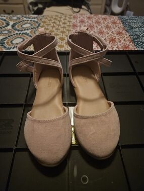 MOviNg SaLe!!! Girls Size 11 Ballet Style Flats